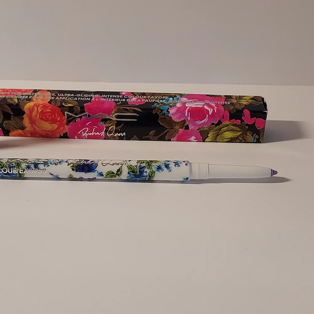 MAC X Richard Quinn Color Excess Gel Pencil Eyeliner *LAV IT* / .01 oz / NIB